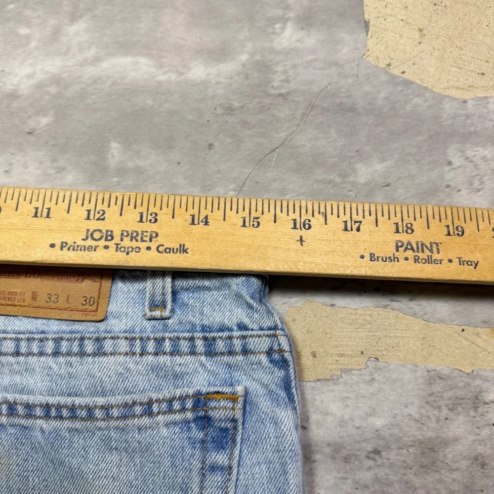 Levis 550 Relaxed Fit Tapered Leg Light Wash Denim Jeans 33x30 Vintage